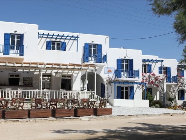 Paros Inn Seafront - Λογαράς, Πάρος
