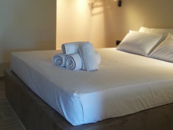 Petries Studios - Άγιοι Απόστολοι, Εύβοια