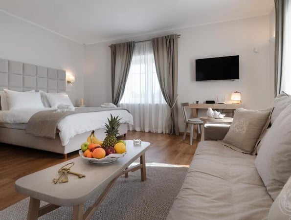 Porto Vecchio Luxury Suites Spetses