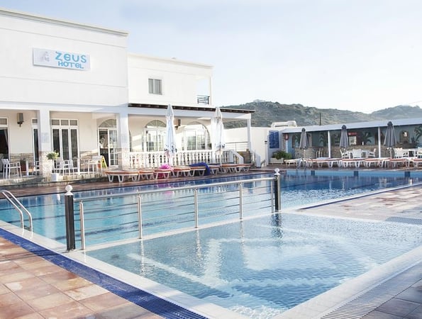 Zeus Hotel