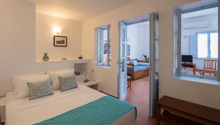 Kastro Suites Fira