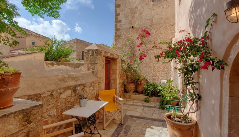 Dorovinis Monemvasia Castlehouses