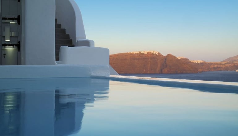 4* Ducato di Oia Santorini