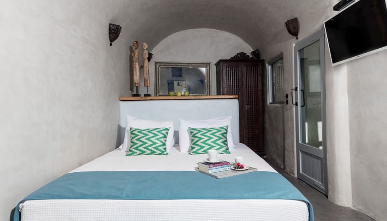 4* Ducato di Oia Santorini