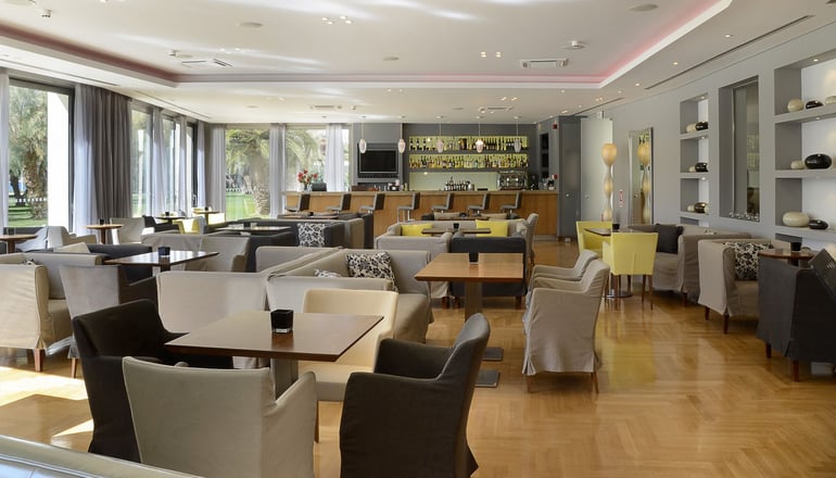 5* Plaza Resort Hotel - Ανάβυσσος