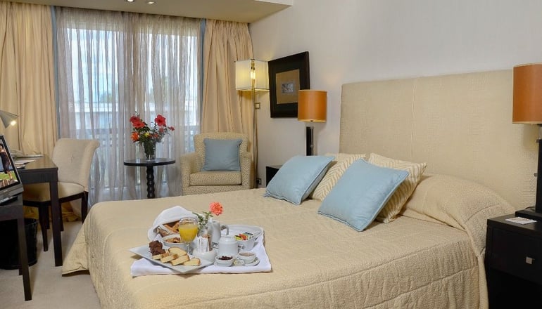 5* Plaza Resort Hotel - Ανάβυσσος