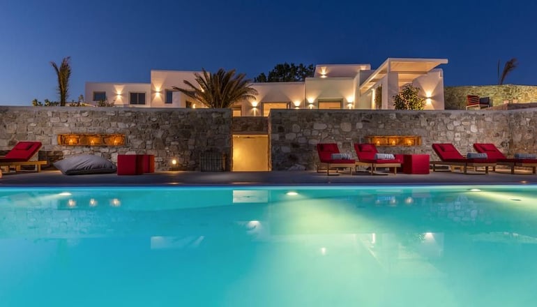 4* Bespoke Mykonos