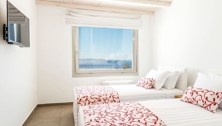 4* Bespoke Mykonos