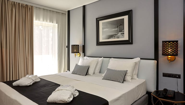 4* Athenian Riviera Hotel & Suites