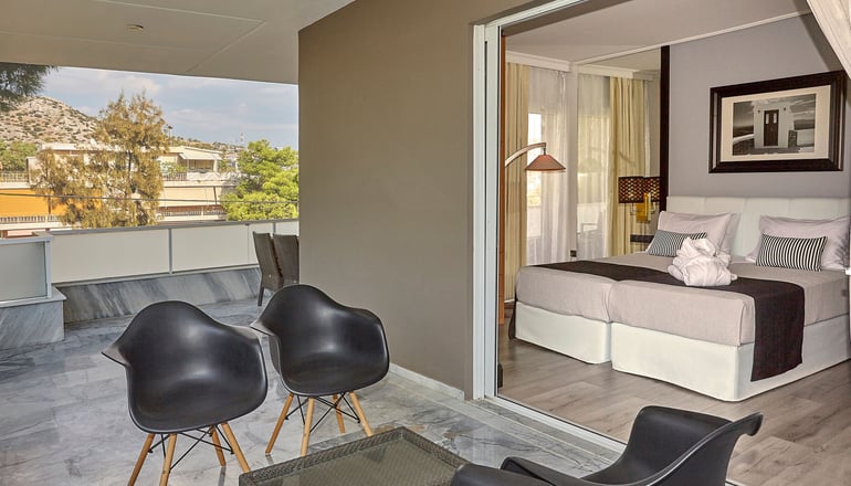 4* Athenian Riviera Hotel & Suites