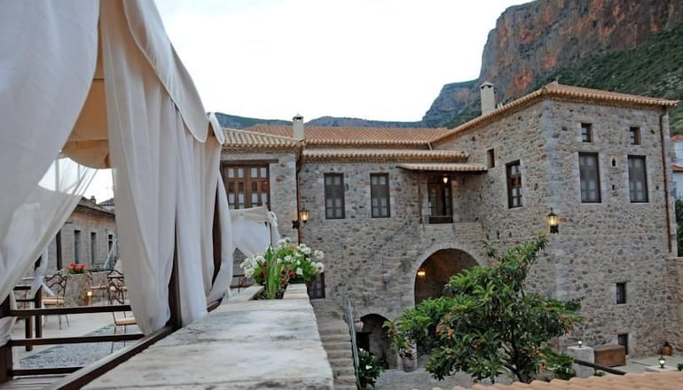 4* Αρχοντικό Χατζηπαναγιώτη