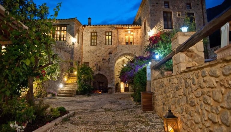 4* Αρχοντικό Χατζηπαναγιώτη