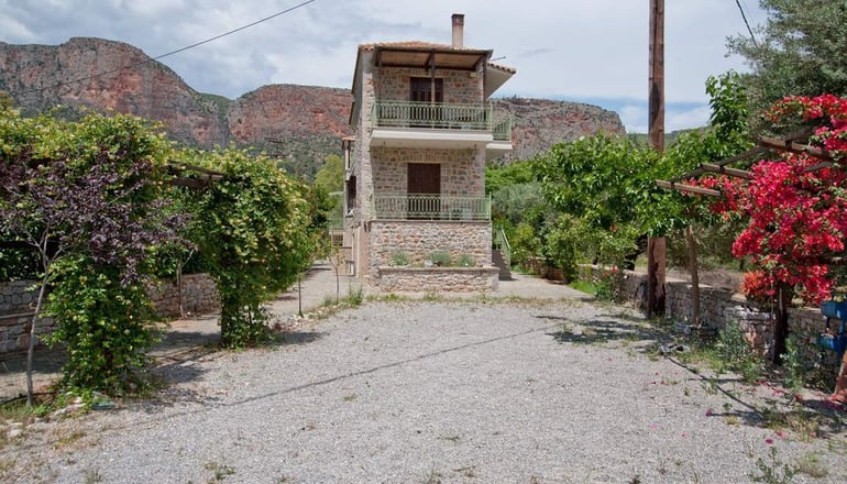 4* Αρχοντικό Χατζηπαναγιώτη