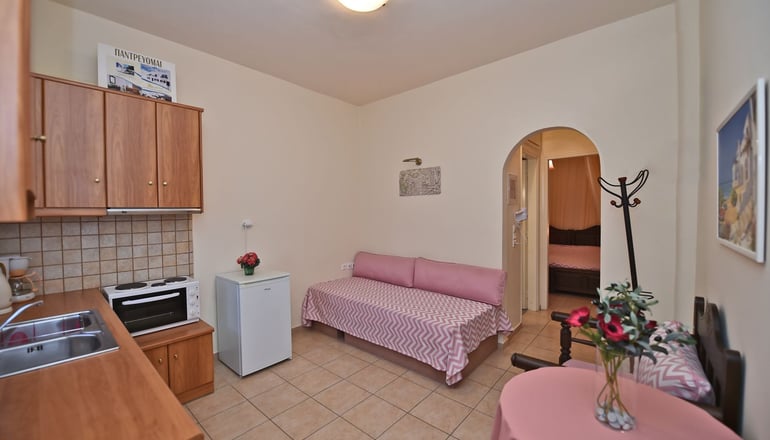 Matas Apartments Tinos
