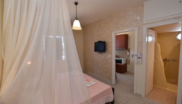 Matas Apartments Tinos