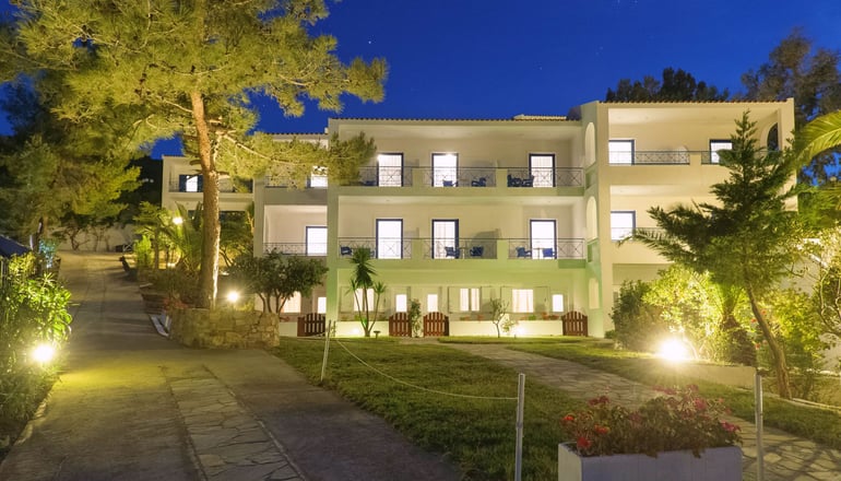 Karras’ Star Hotel - Ικαρία
