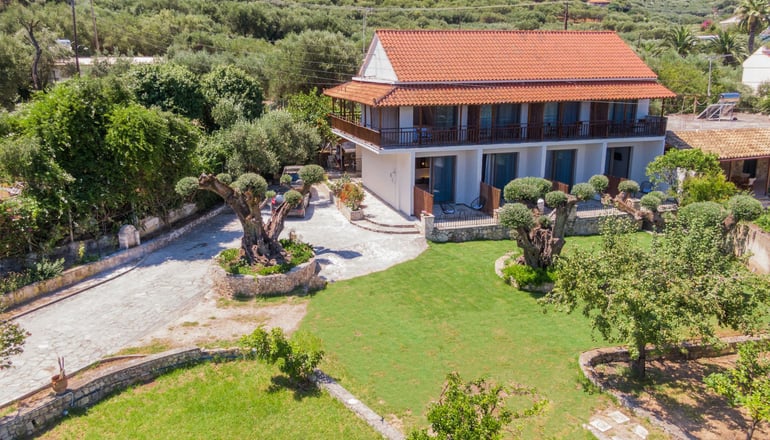 Eptanisos Beachfront Suites