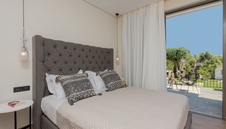 Eptanisos Beachfront Suites