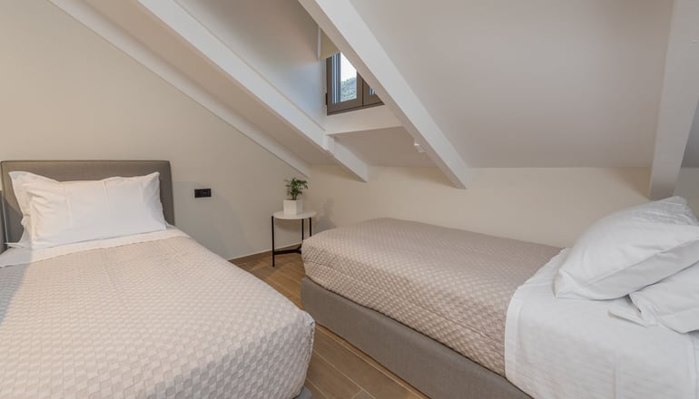 Eptanisos Beachfront Suites