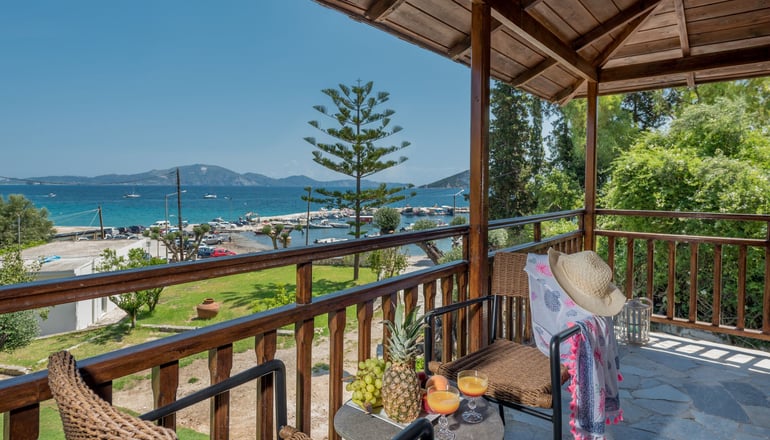 Eptanisos Beachfront Suites