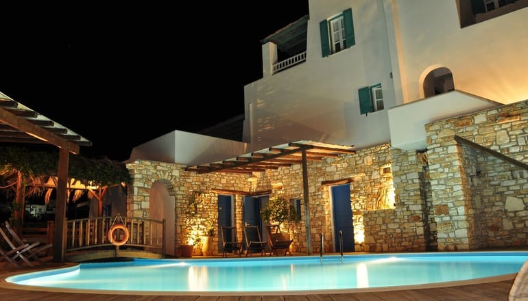 Aloni Hotel - Πίσω Λιβάδι, Πάρος