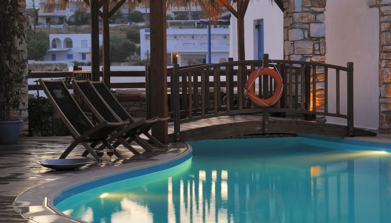 Aloni Hotel - Πίσω Λιβάδι, Πάρος