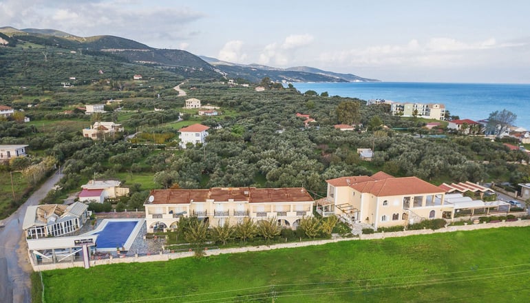 Aphrodite Studios & Apartments