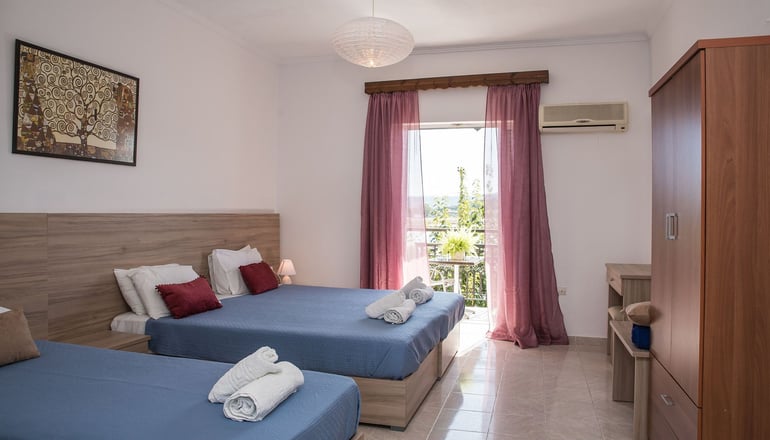 Aphrodite Studios & Apartments