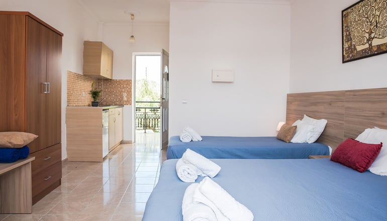 Aphrodite Studios & Apartments