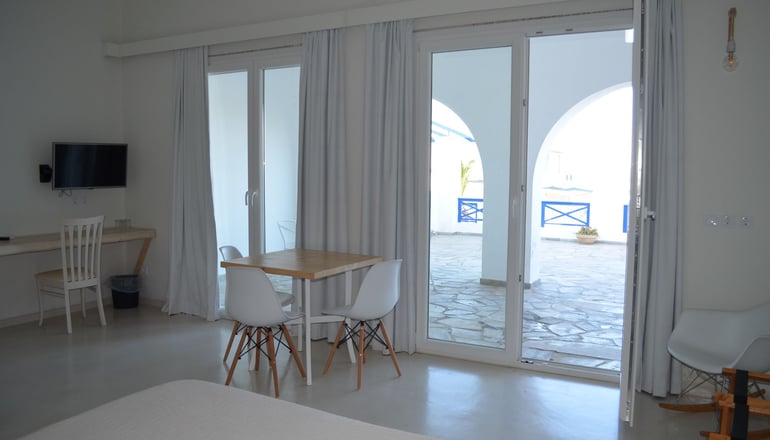 4* Faros Resort Hotel