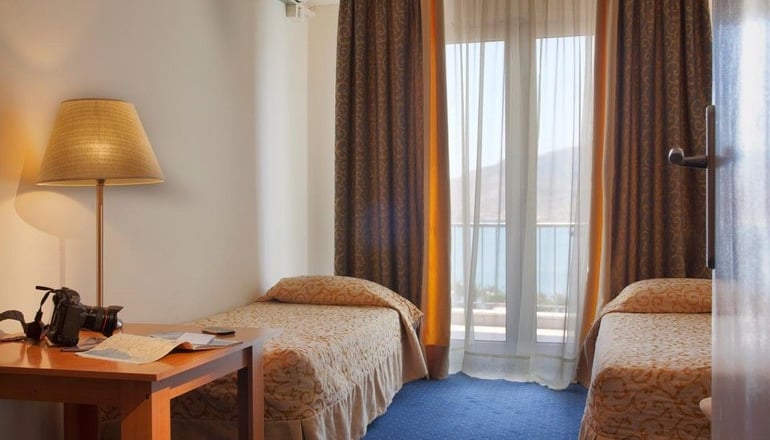 4* Lucy Hotel - Χαλκίδα