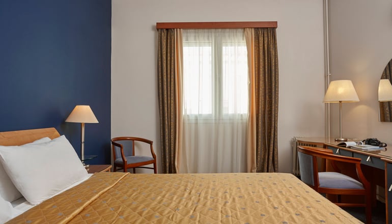 4* Lucy Hotel - Χαλκίδα