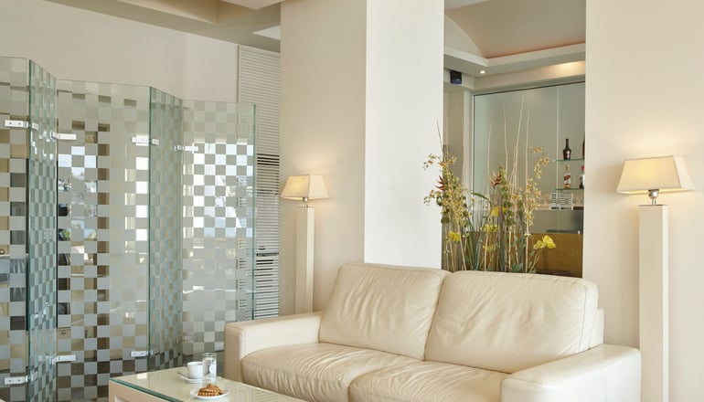 4* Lucy Hotel - Χαλκίδα