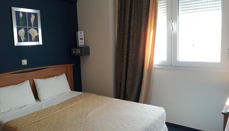 4* Lucy Hotel - Χαλκίδα