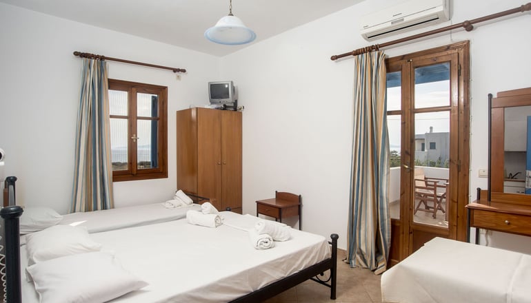 Depis Studios Plaka Naxos