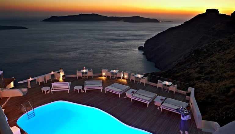 5* Sun Rocks Santorini