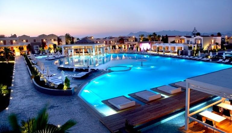 5* Pelagos Suites Hotel