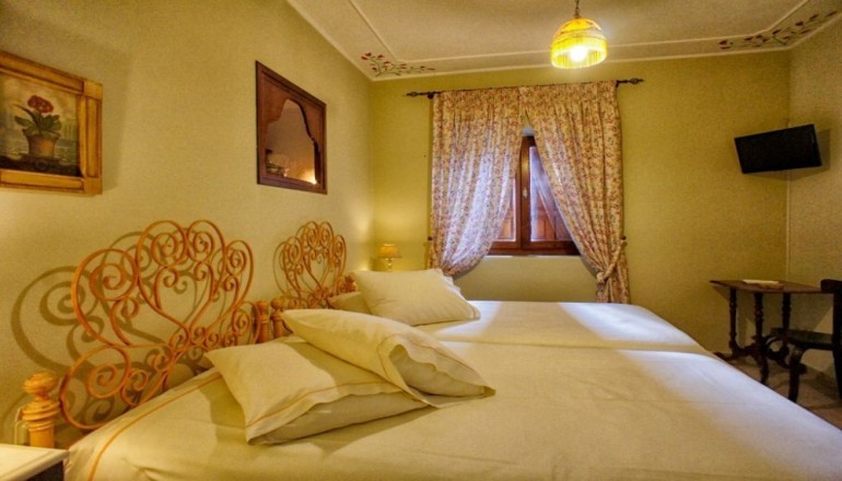 Country Hotel Triantafillies