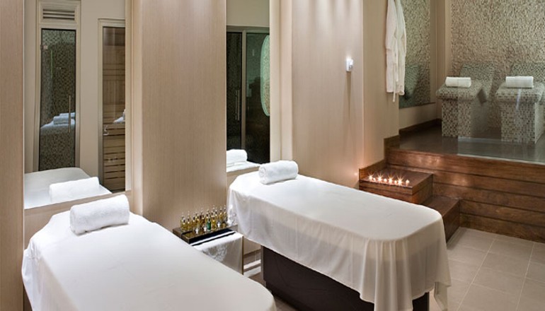 5* Ramada Plaza by Wyndham Thraki