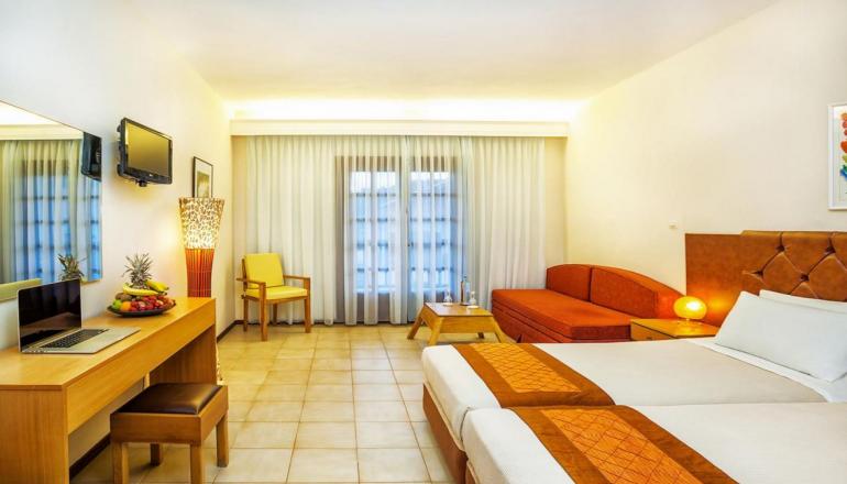 4* Xenios Possidi Paradise Hotel