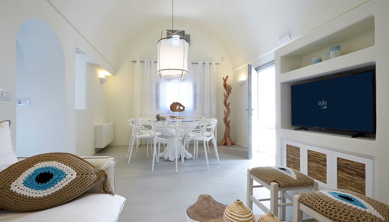 Eolia Kamari Villa