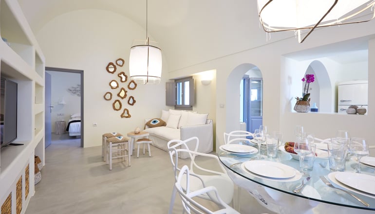 Eolia Kamari Villa