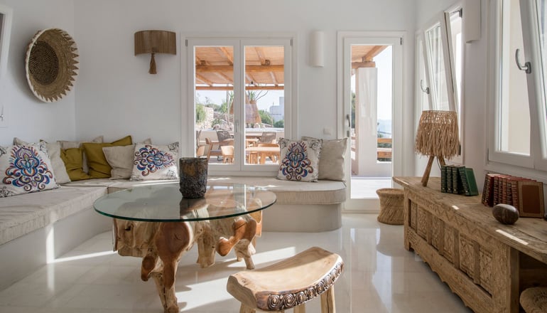 Mythic Exclusive Retreat Paros