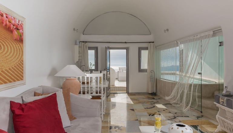 4* Iliovasilema Suites - Ημεροβίγλι, Σαντορίνη