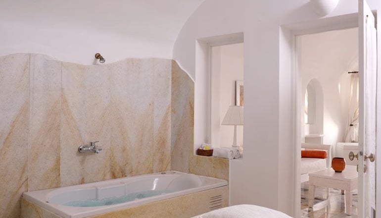 4* Iliovasilema Suites - Ημεροβίγλι, Σαντορίνη