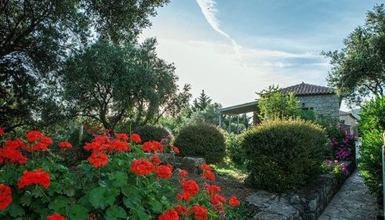 Lithos Stoupa Villas