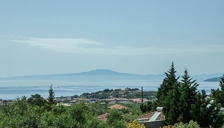 Lithos Stoupa Villas