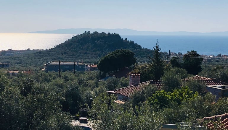 Lithos Stoupa Villas