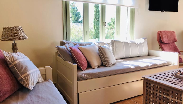 Lithos Stoupa Villas