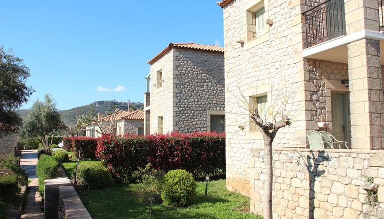 Lithos Stoupa Villas